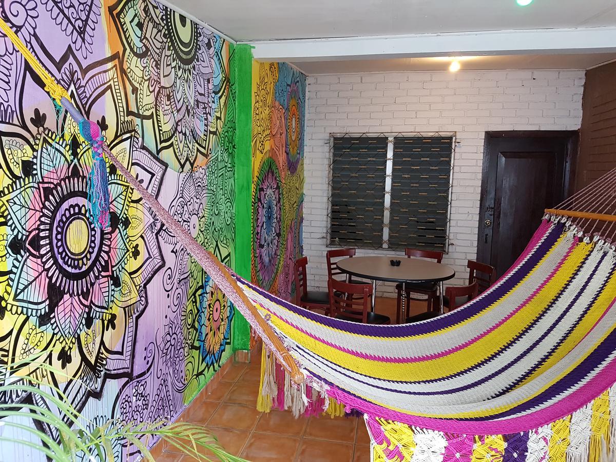 Hostal Aqui Me Quedo San Pedro Sula Exterior photo