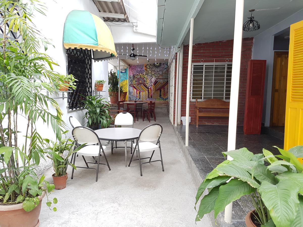 Hostal Aqui Me Quedo San Pedro Sula Exterior photo